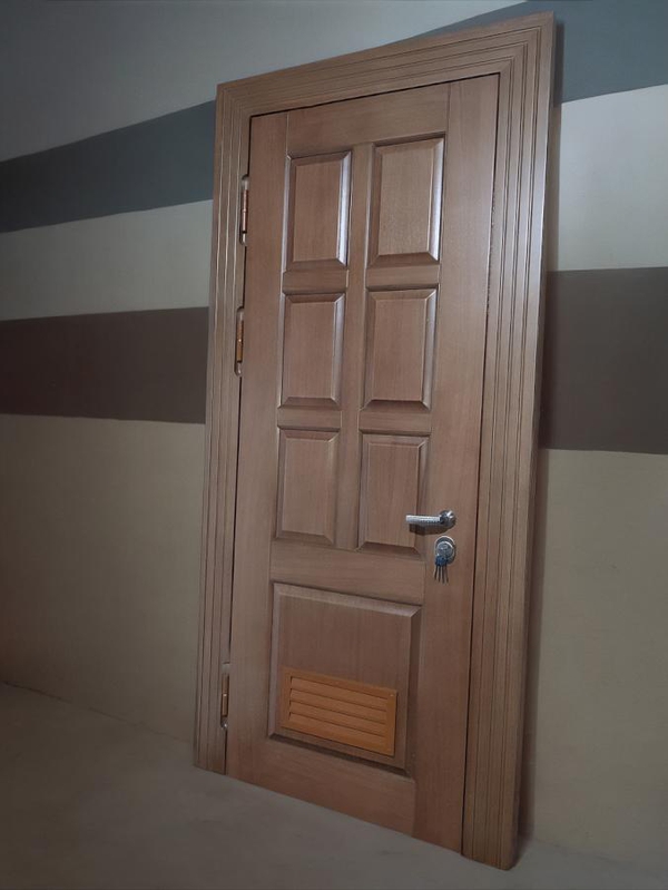 Дверь с вентиляцией