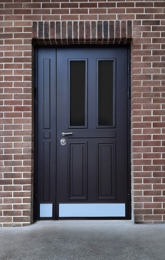 С двумя окнами и отбойником