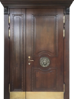 Полуторная термодверь МДФ шпон с капителями, отбойниками и декором «лев» Полуторная термодверь МДФ шпон с капителями, отбойниками и декором «лев»